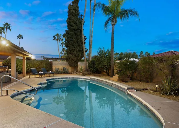 Desert Nights Retreat Pool & Firepit Holiday home