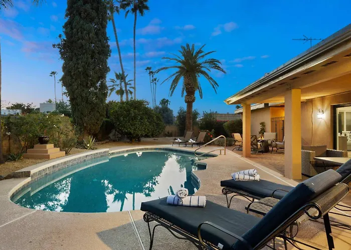 Desert Nights Retreat Pool & Firepit